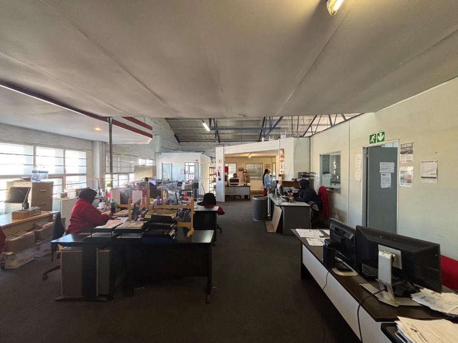 To Let commercial Property for Rent in Paarden Eiland Western Cape